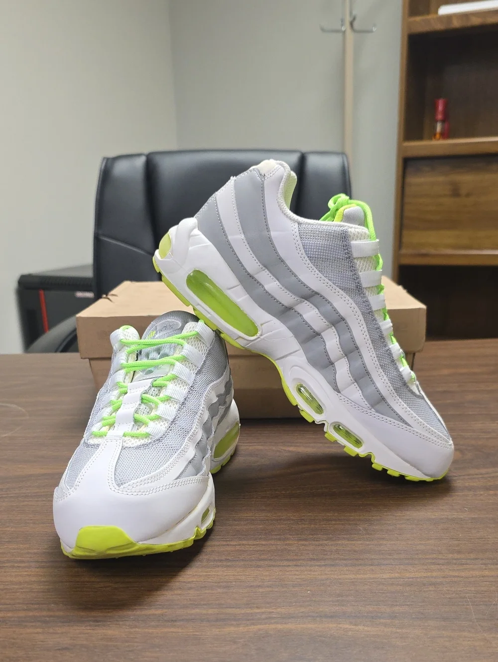 Nike Air Max 95 White Gray Volt 609048-138 Men's 9